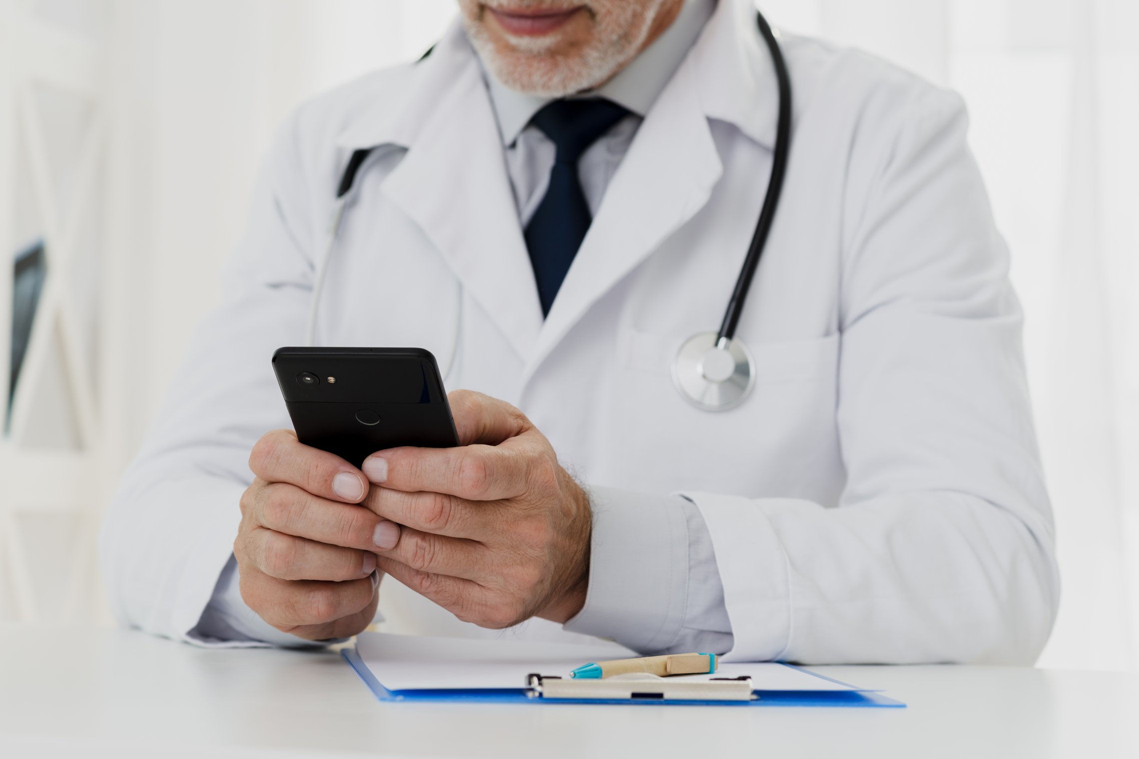 Nauja mobilioji programėlė „AntibLT“ – pagalba skiriant ir vartojant antibiotikus