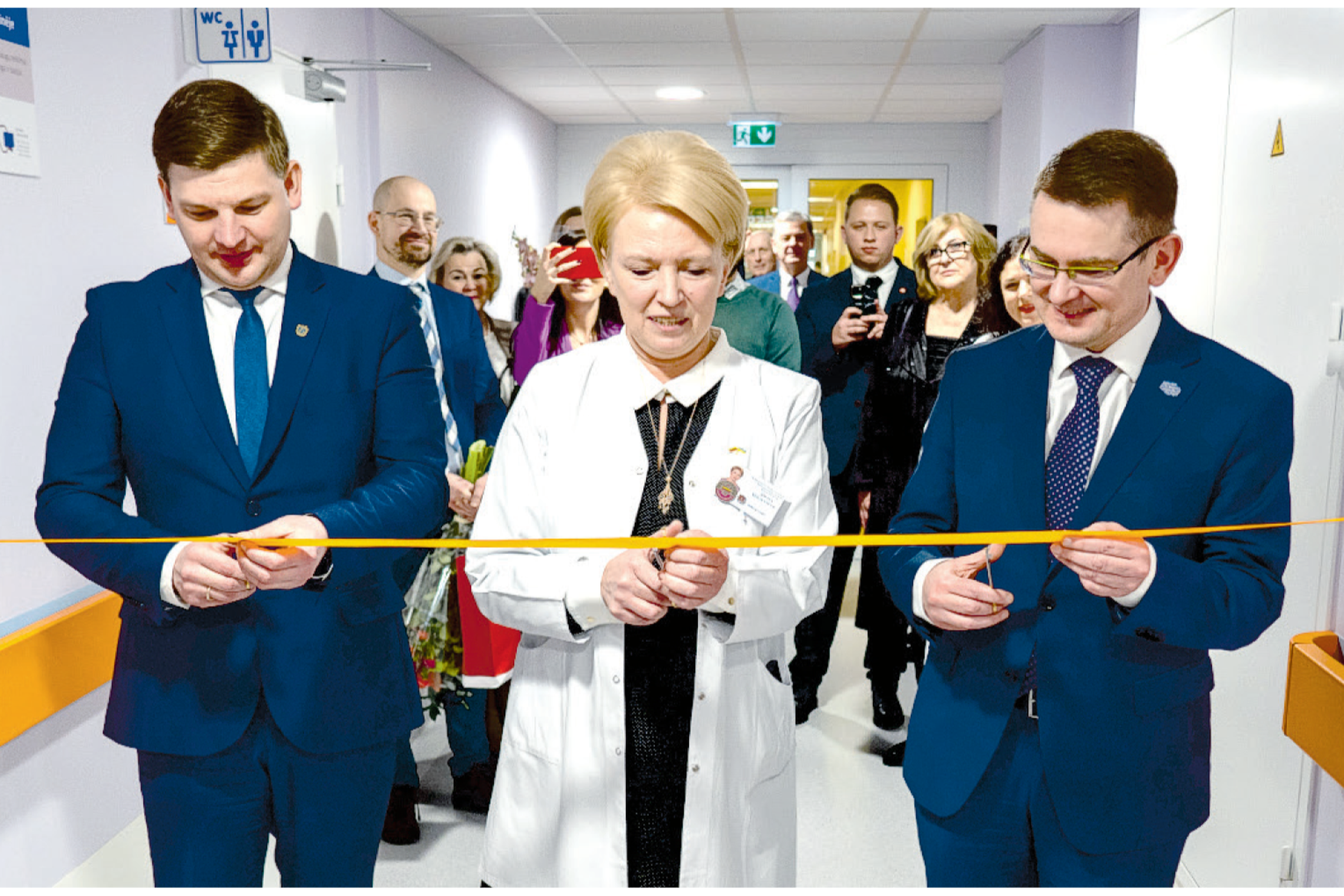 Geriatrijos skyriaus atidarymo juostą perkirpo Telšių rajono savivaldybės meras Tomas Katkus, Regioninės Telšių ligoninės direktorė Jovita Seiliuvienė ir LR sveikatos apsaugos ministras Arūnas Dulkys