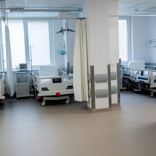 atidaryti Priėmimo-skubiosios medicinos pagalbos ir Reanimacijos skyriai.