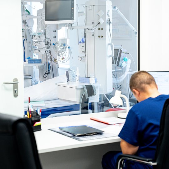 atidaryti Priėmimo-skubiosios medicinos pagalbos ir Reanimacijos skyriai.